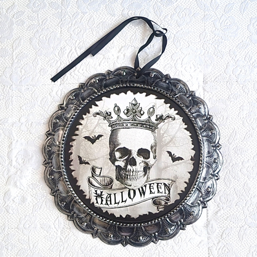 Large 13.5" Halloween Skull Tin Metal Wall Plaque Gothic Ornate Victorian Crown